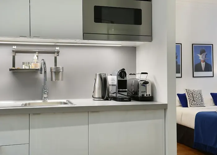 Rent A - Blanche * Paris