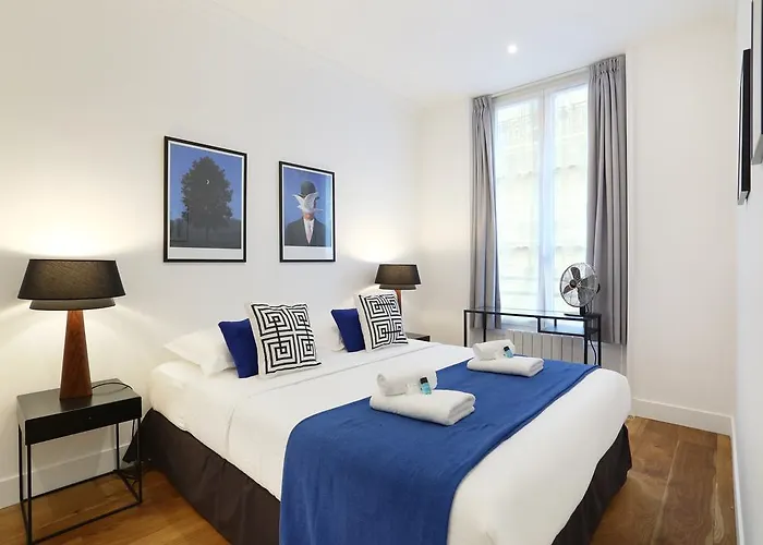 Rent A - Blanche Paris