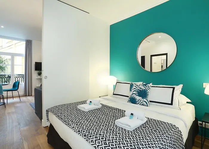 Rent A - Blanche * Paris