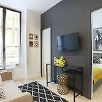 Appartement Rent A - Blanche Paris