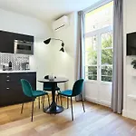 Rent A - Blanche Paris